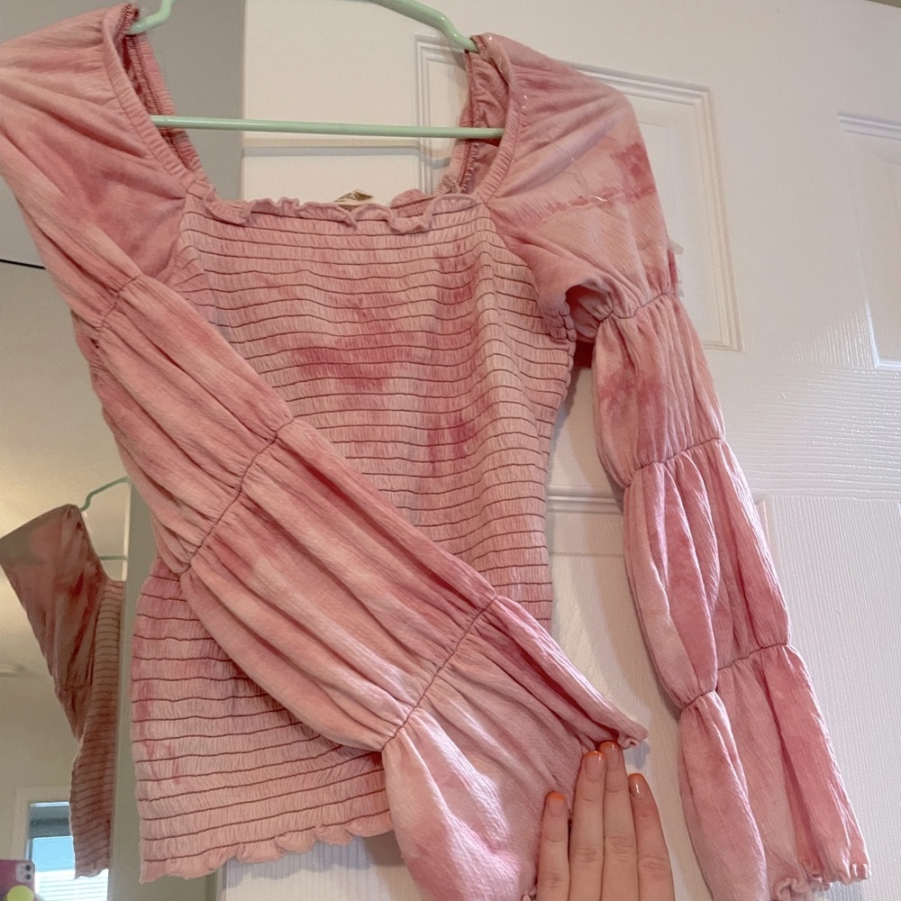 A7 - 354 💖Rewash Light Pink and White Balloon sleeve tie dye smocked top